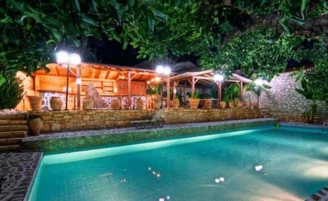 Stone Village Hotel Apartments Bali  ภายนอก รูปภาพ