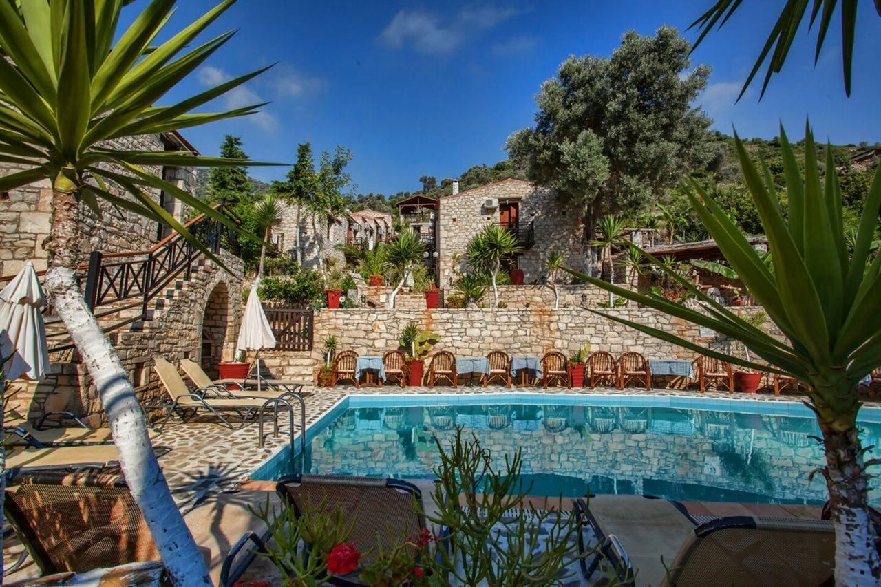 Stone Village Hotel Apartments Bali  ภายนอก รูปภาพ