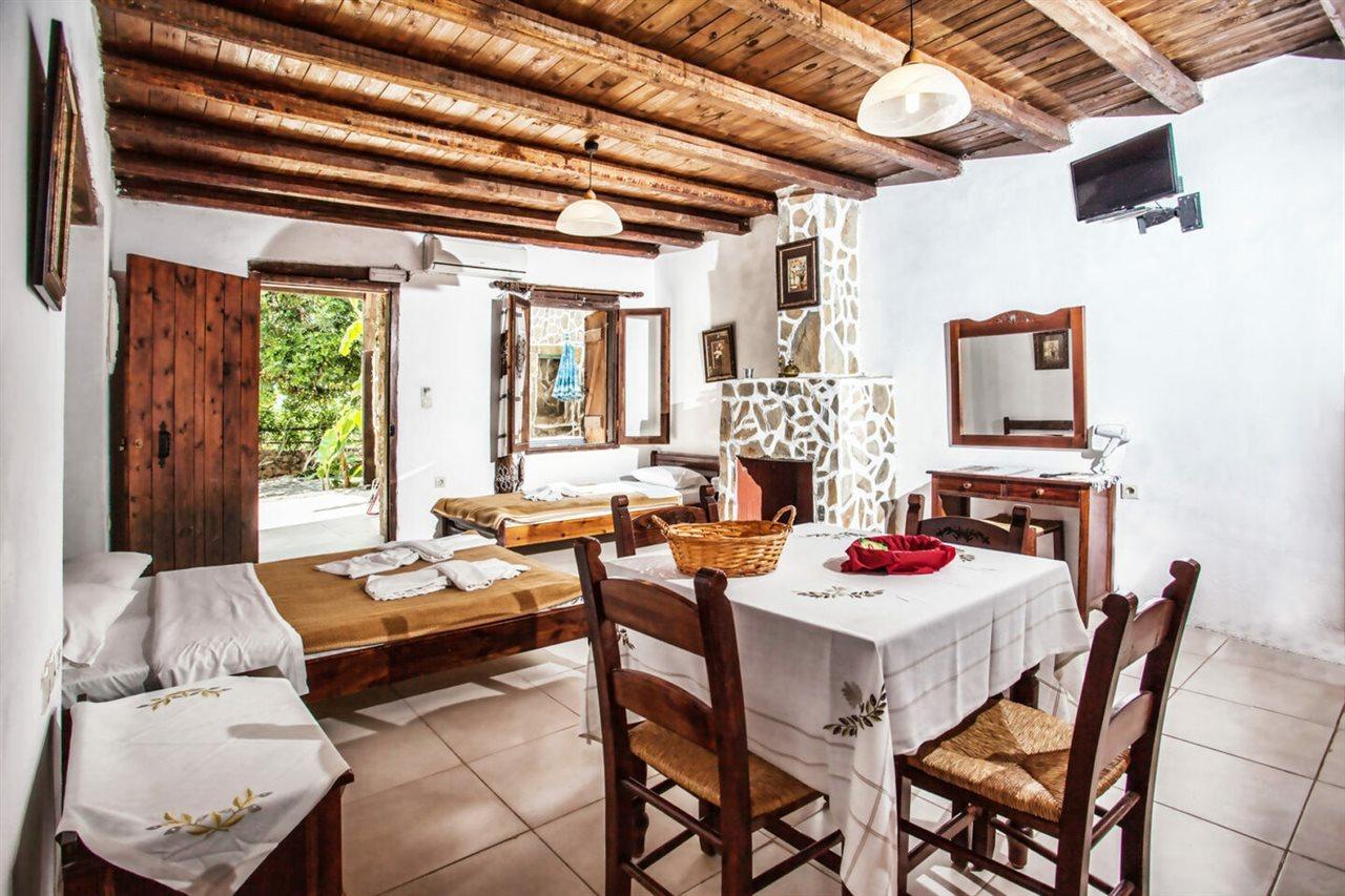 Stone Village Hotel Apartments Bali  ภายนอก รูปภาพ